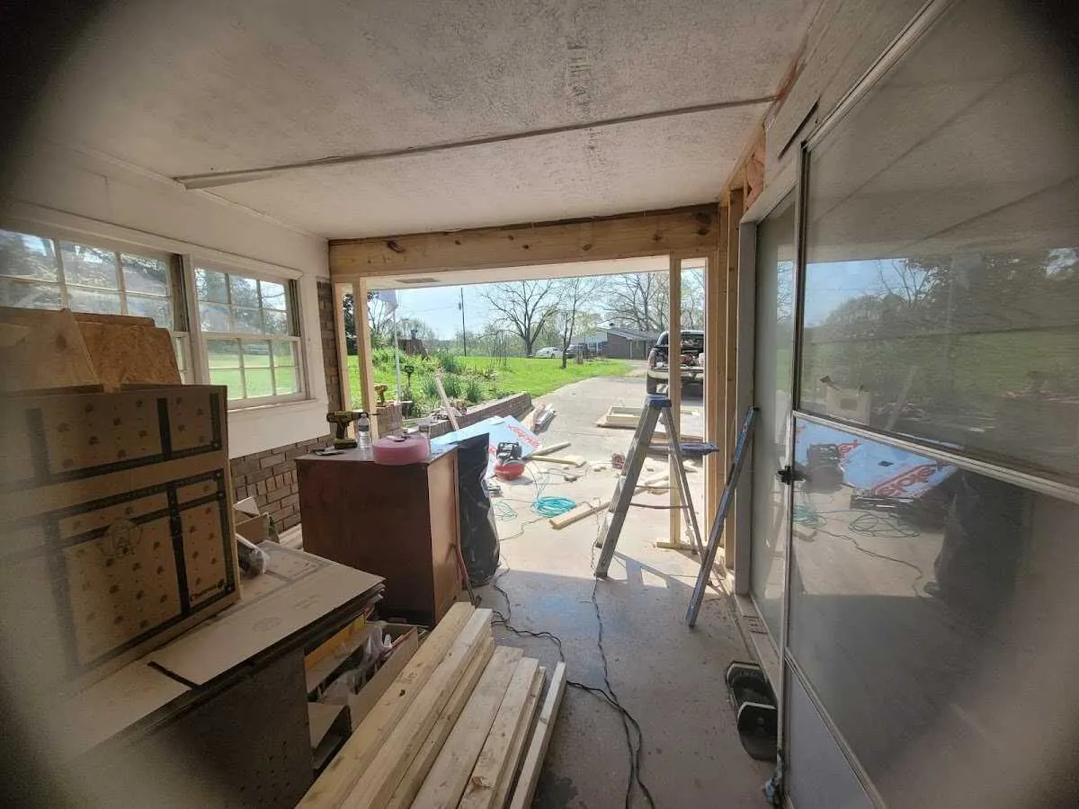 Air movers and dehumidifier for Drying & Dehumidification in Flowood